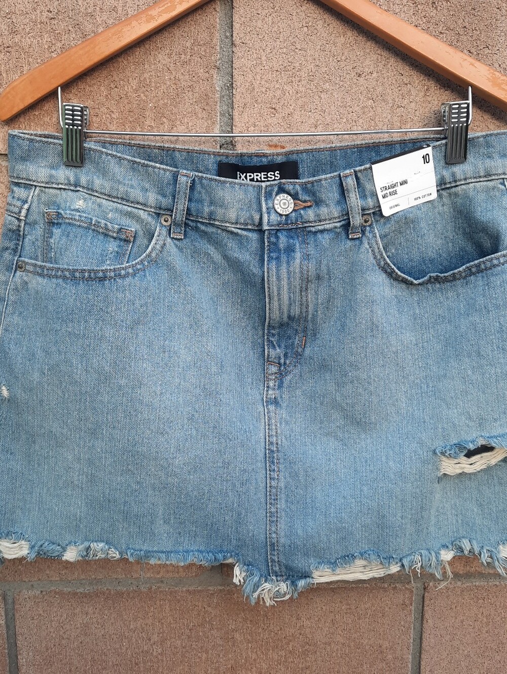 Express Straight Mini Mid Rise Denim Skirt Raw Hem Distressed Size 10 Blue NWT
